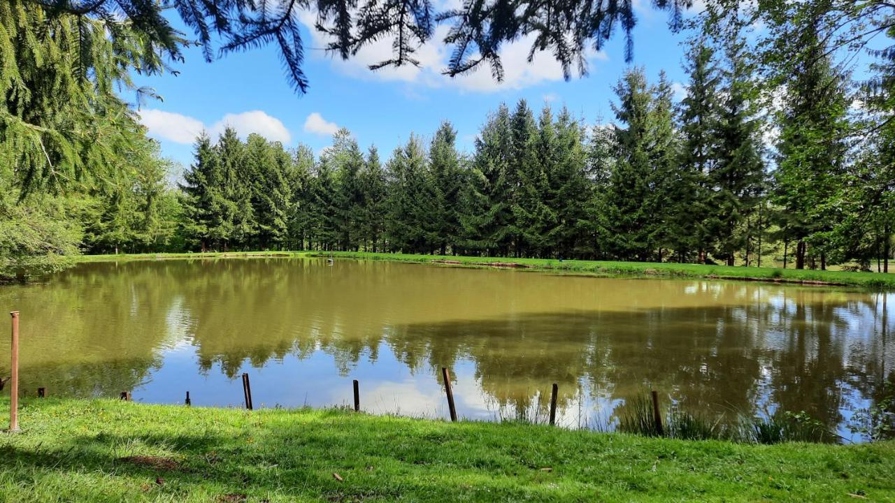 Les Etangs Du Moulin D'Harcy Bed and Breakfast Lonny Exteriör bild